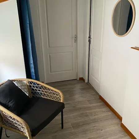 Tres Calme Avec Terrasse 10 Personnes Maxi Apartament *