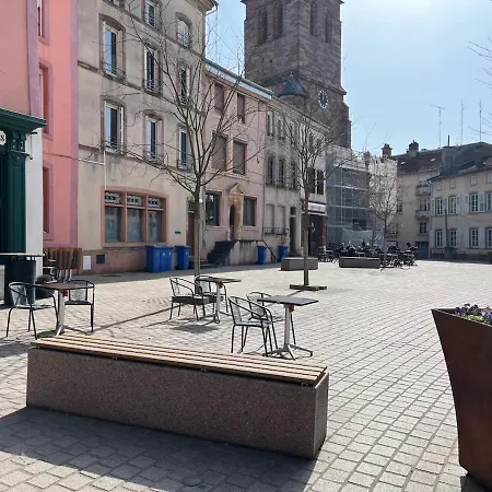 Tres Calme Avec Terrasse 10 Personnes Maxi *