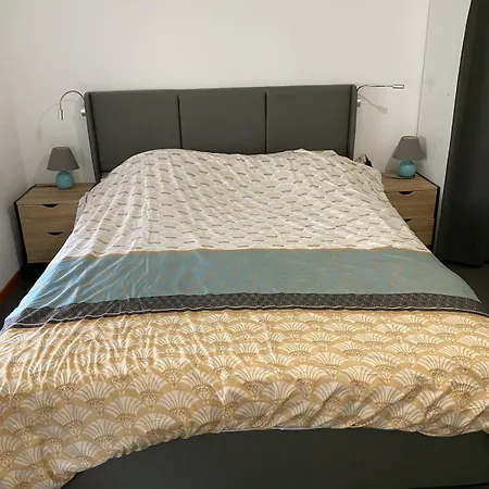 Tres Calme Avec Terrasse 10 Personnes Maxi Apartament *