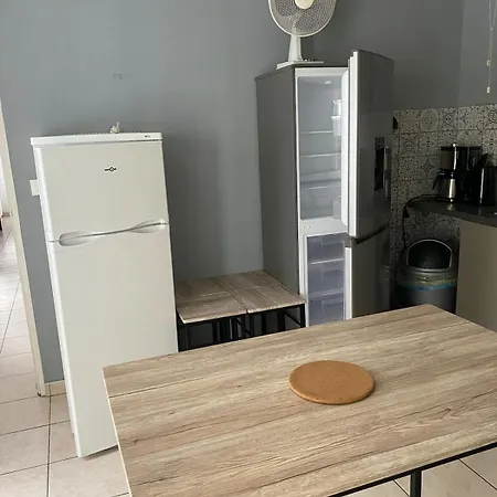 Tres Calme Avec Terrasse 10 Personnes Maxi *
